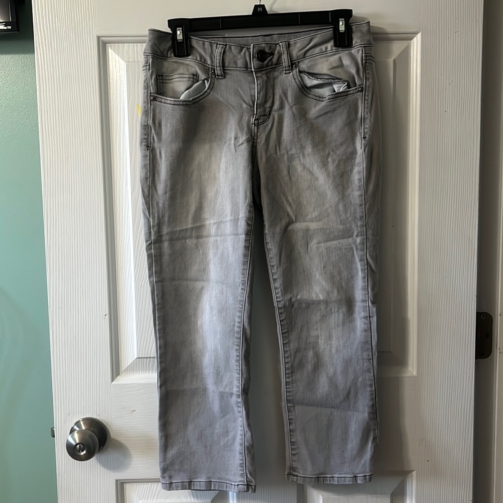 SO junior girls capris size 9